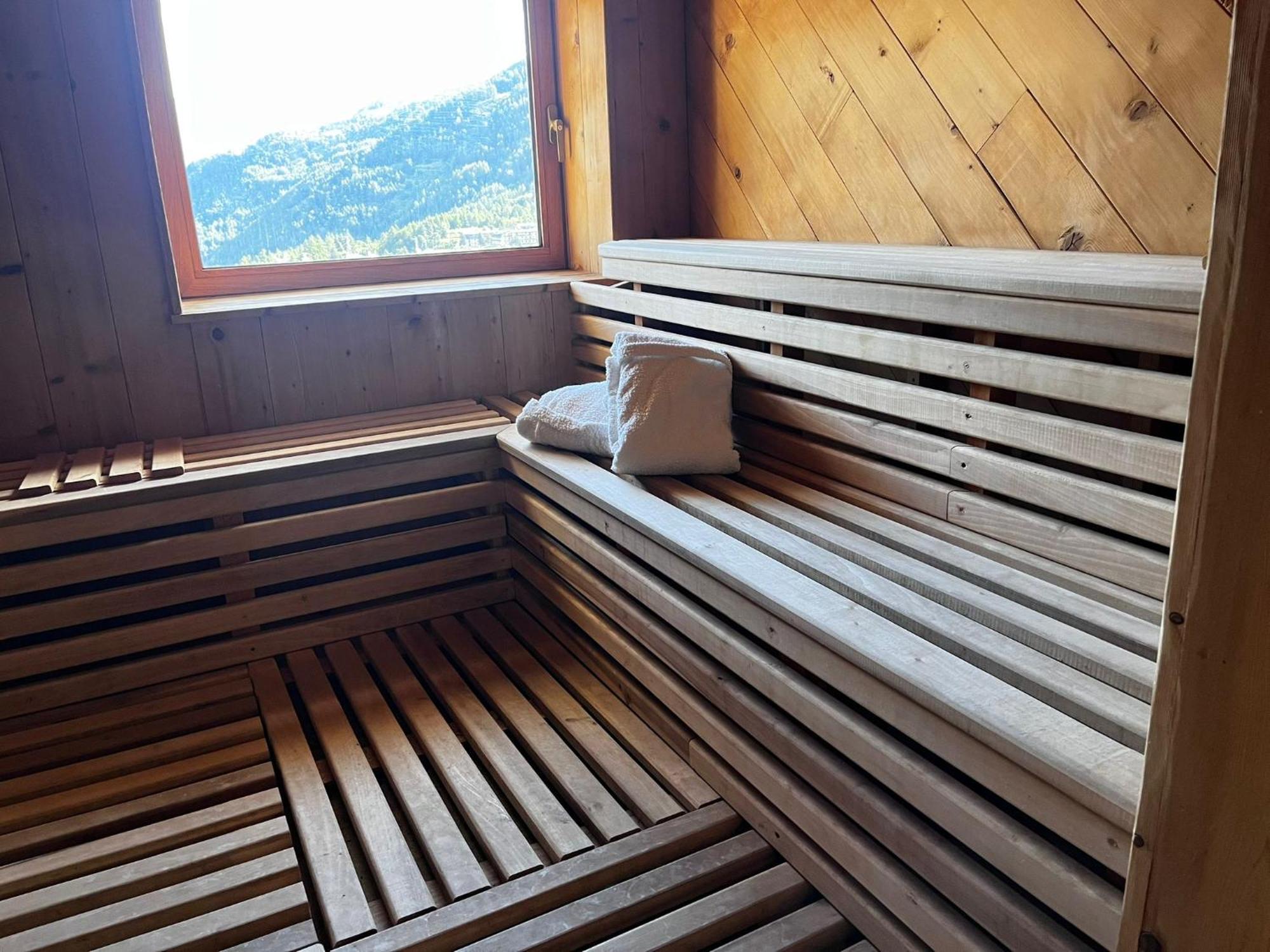 Hotel Holiday Debili Oulx Kültér fotó