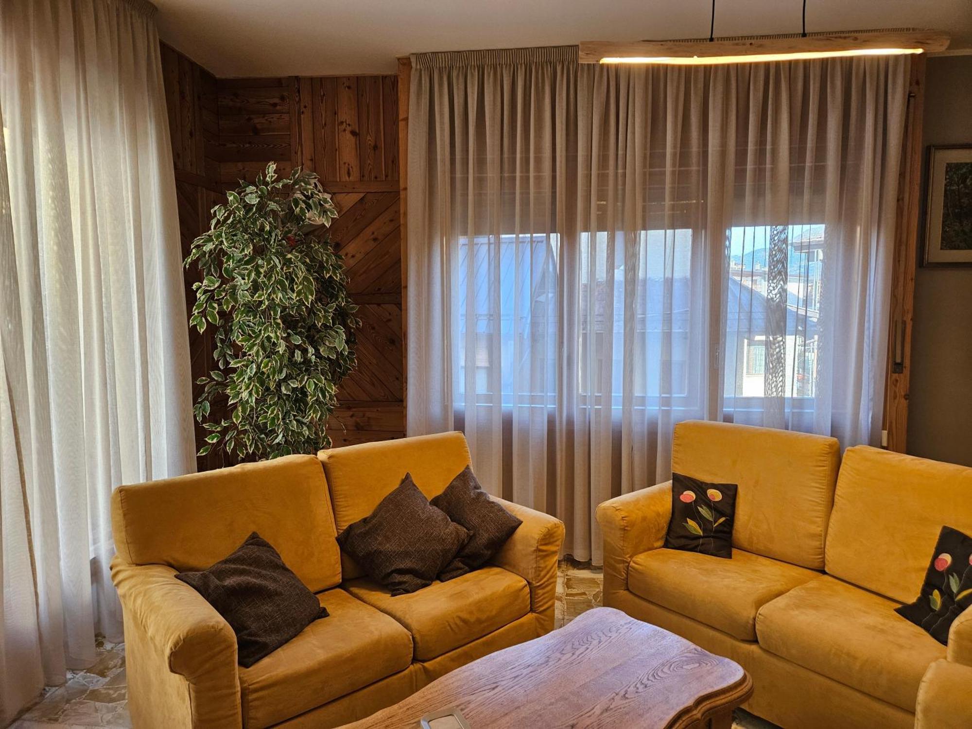 Hotel Holiday Debili Oulx Kültér fotó