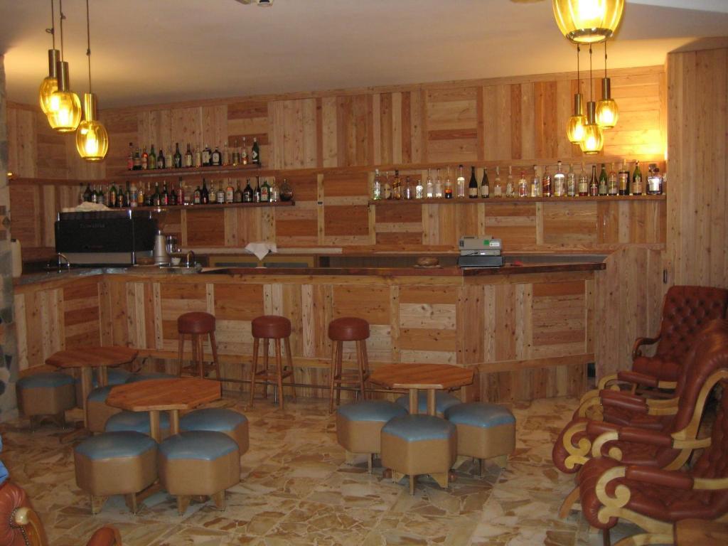 Hotel Holiday Debili Oulx Kültér fotó